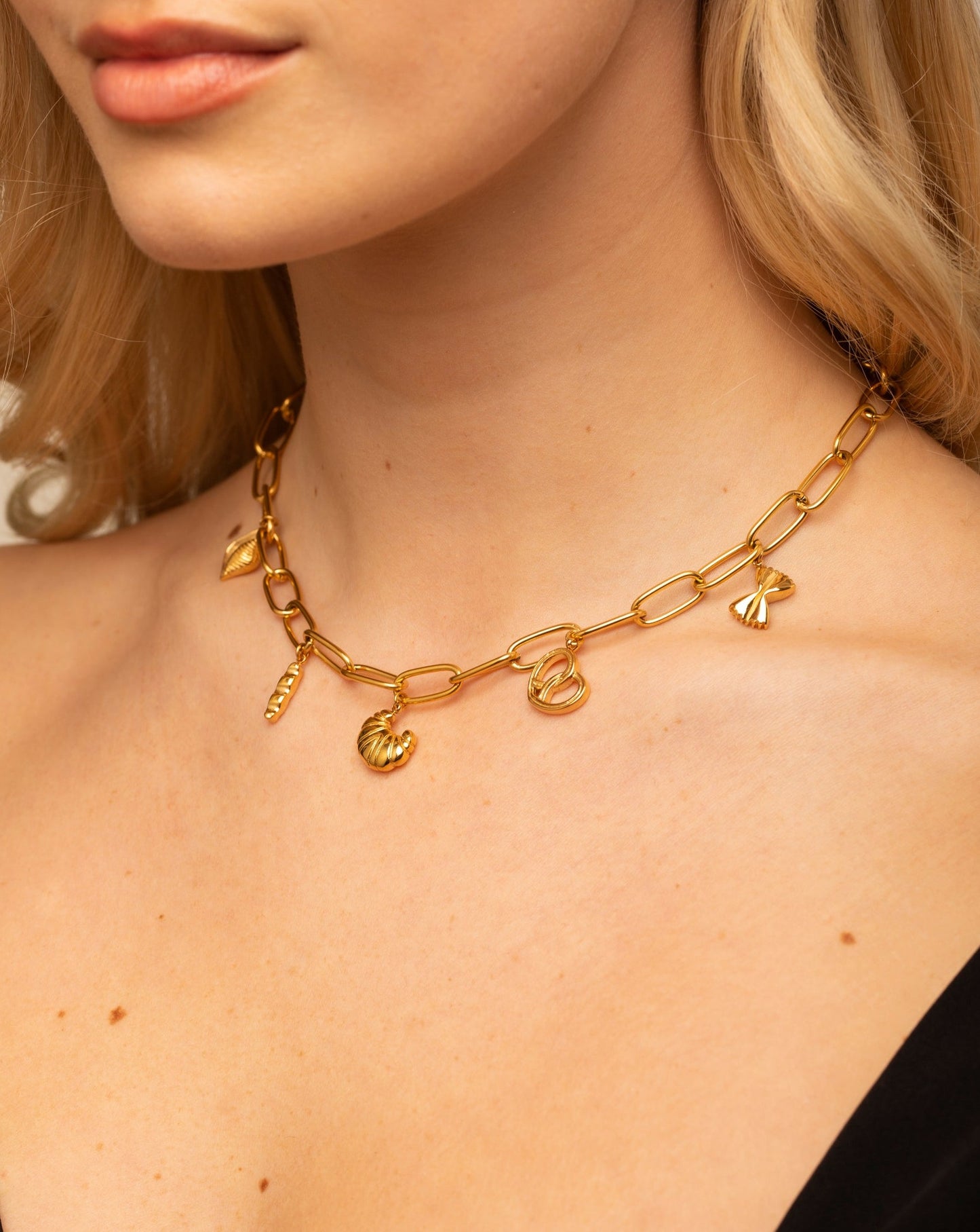 Carbs Necklace Gold