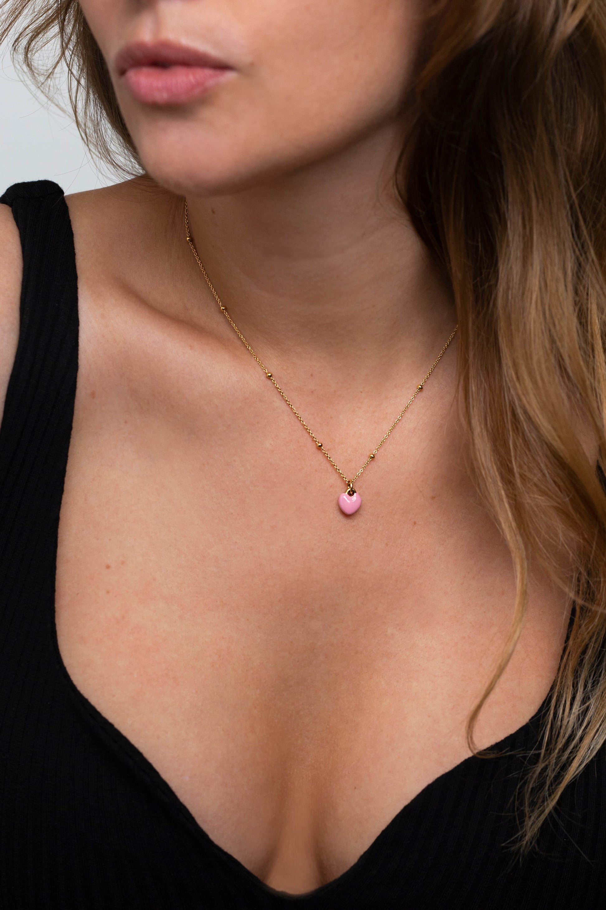 The Kiss Mini Necklace Pink - FOR ART'S SAKE®